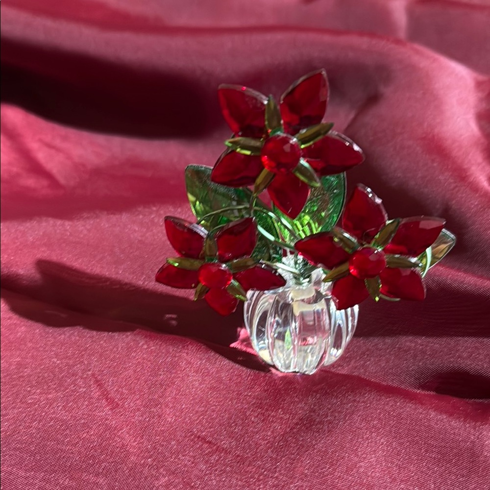 Ganz Crystal Figurine with Acylic bottom - Picture 3 of 4